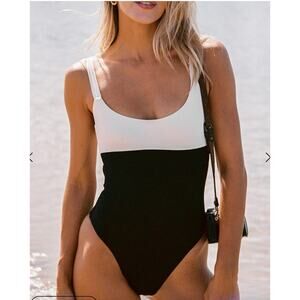NWT L. Space Descanso One Piece Swimsuit